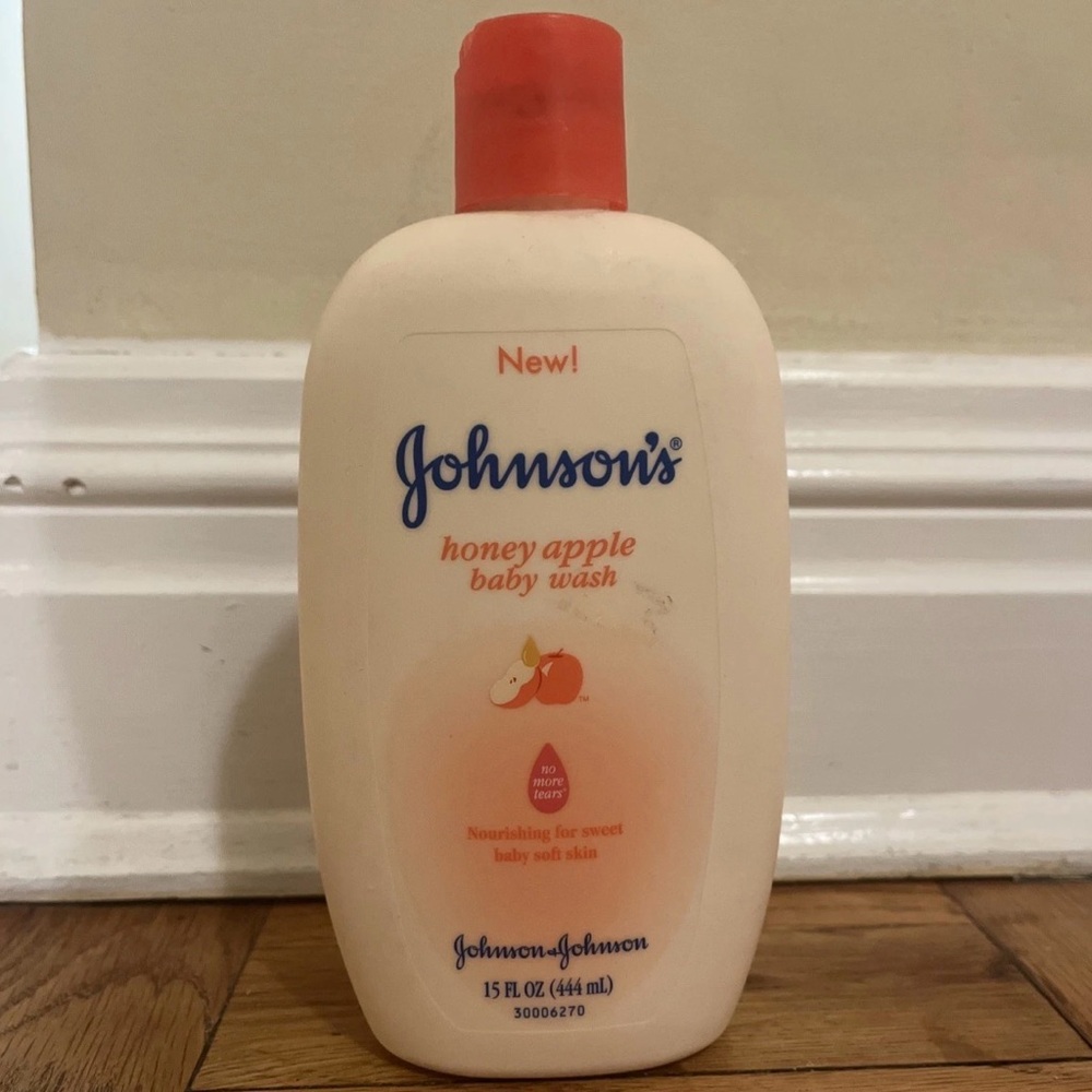 Johnson's Honey Apple Baby Moisture Wash Discontinued New Sealed 15 Oz.
